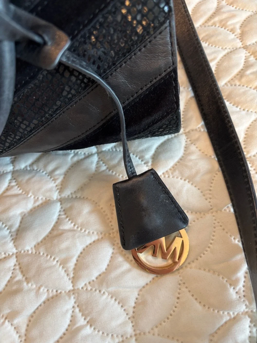 Michael Kors Selma Chevron Black Leather Suede and Snakeskin Shoulder Bag EUC